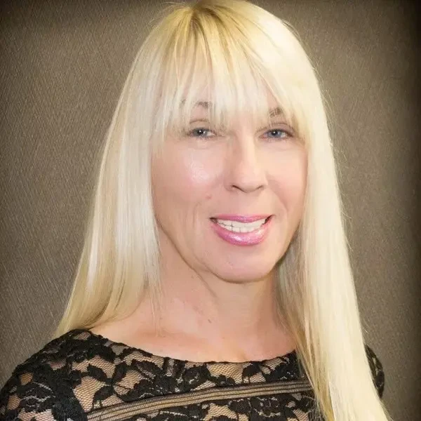 Katie Walton, real estate agent